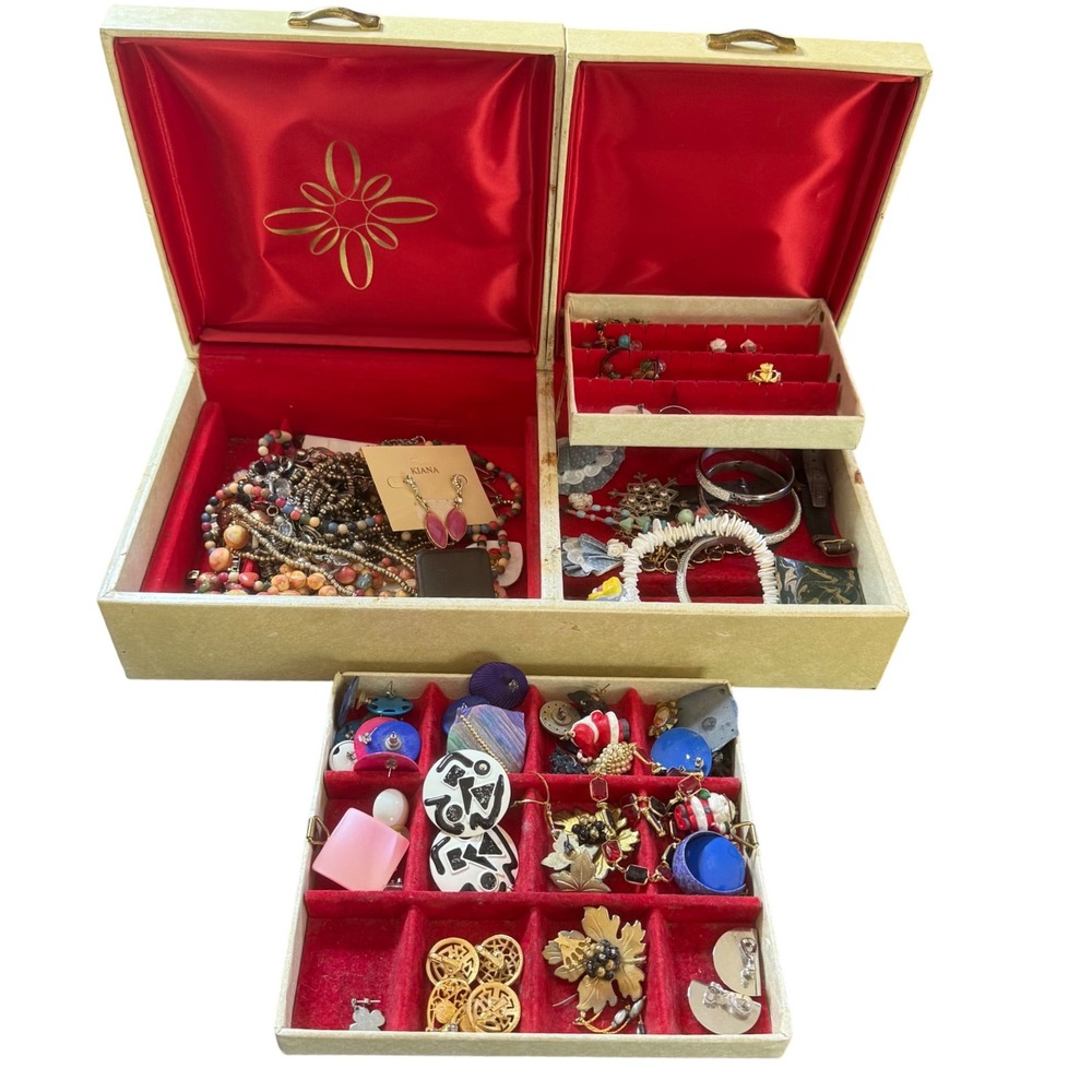 Buxton‎ Jewelry Box Vintage Made in USA Beige Red Velvet Storage Organizer